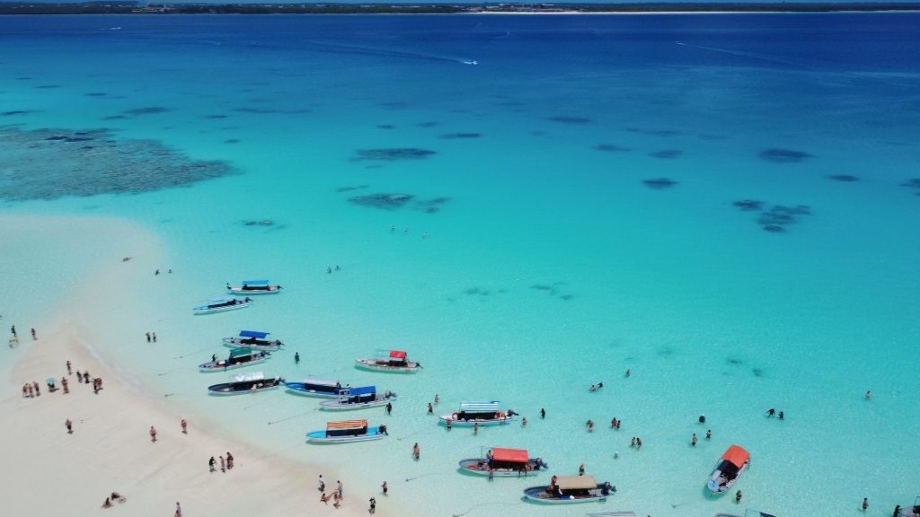 viaje-novios-zanzibar-mnemba-dron Viaje de novios a Zanzíbar: isla de Mnemba desde el aire